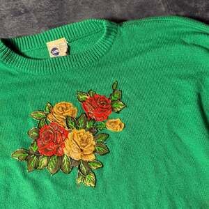 Extra Touch Green Floral Embroidered Acrylic Sweater